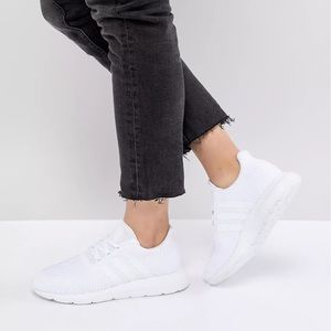 adidas Originals Swift Run Trainers In Triple White